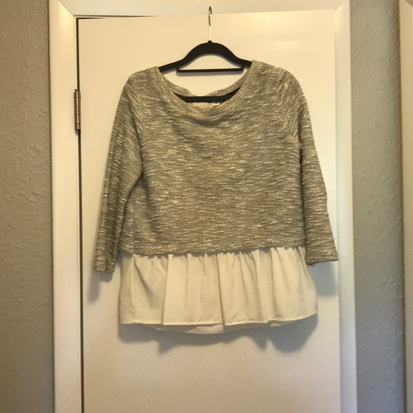 Gray and white Blouse - Picture 1 of 5